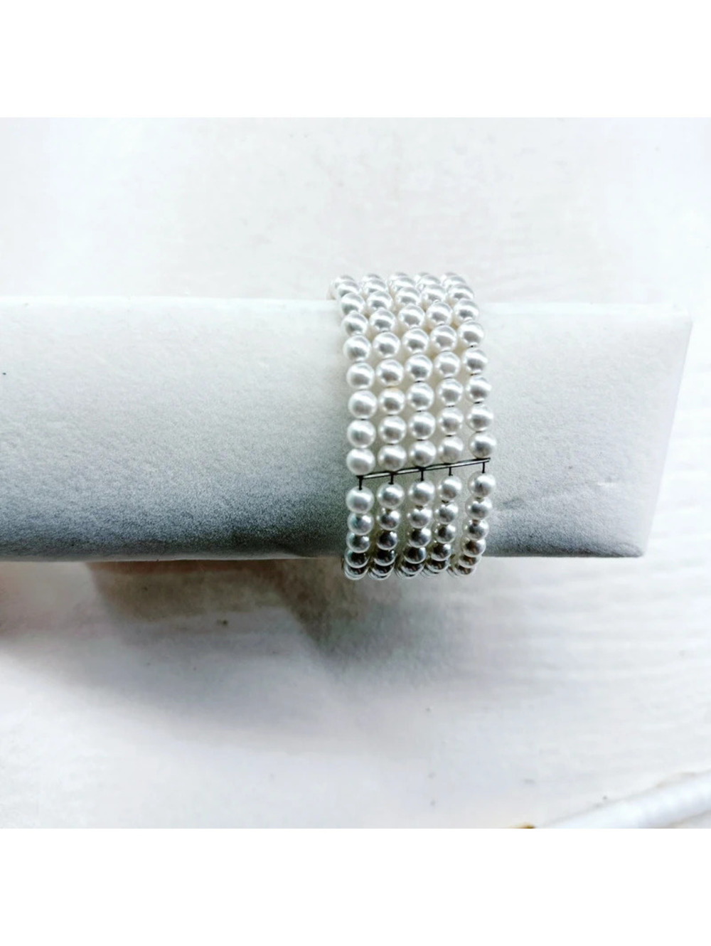 5398gc. Plastic Faux Pearls Memory Wire
